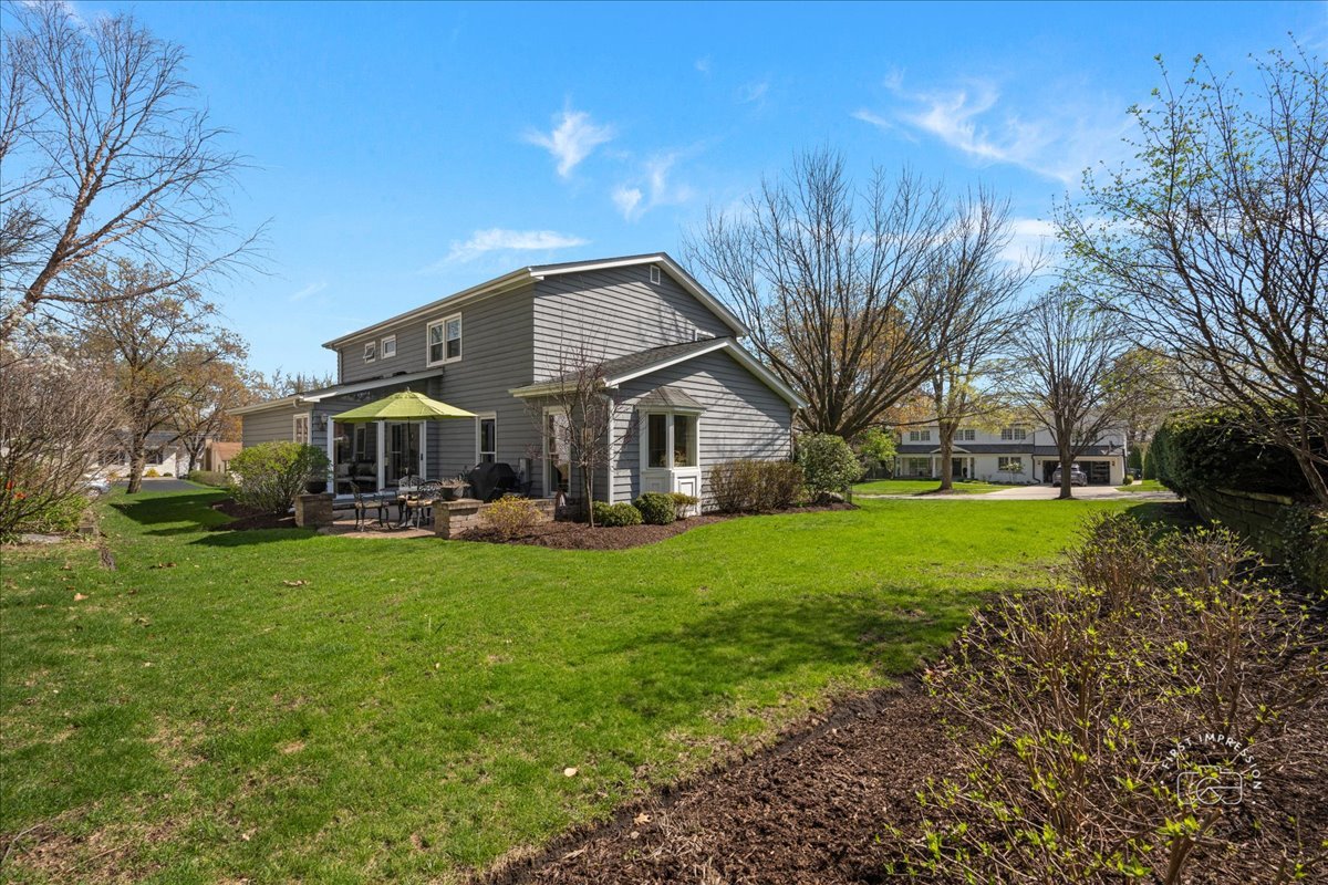 190 Lowell Avenue, Glen Ellyn, IL 60137