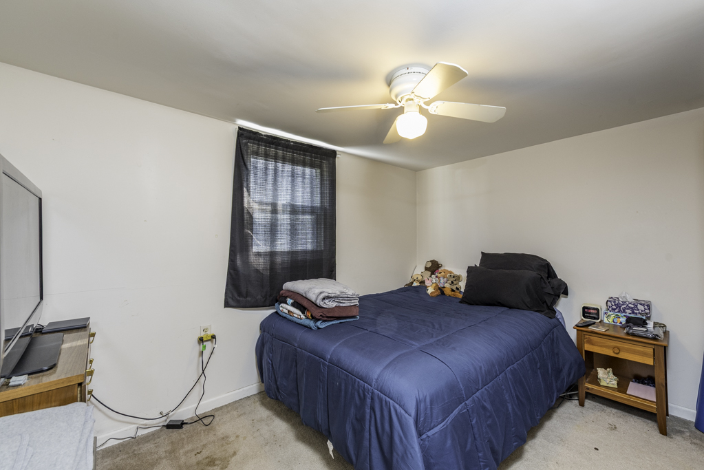1206 Landon Avenue, Winthrop Harbor, IL 60096