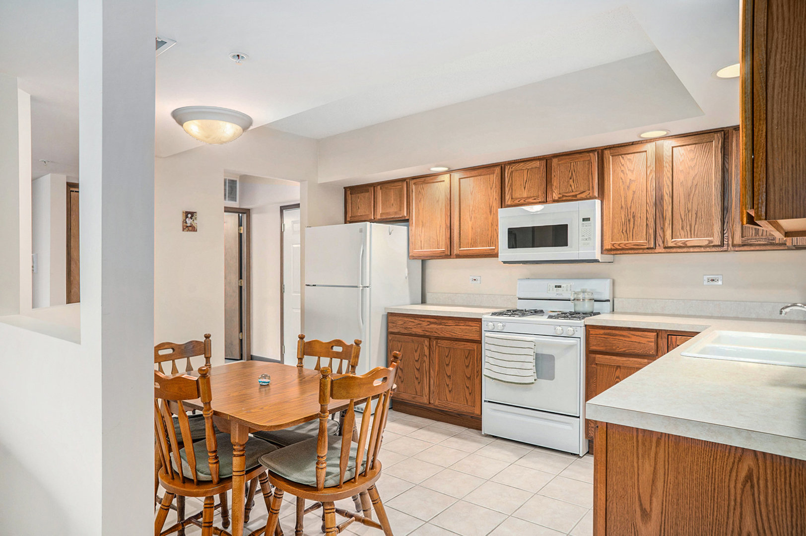 18216 Lange Street #3C, Lansing, IL 60438