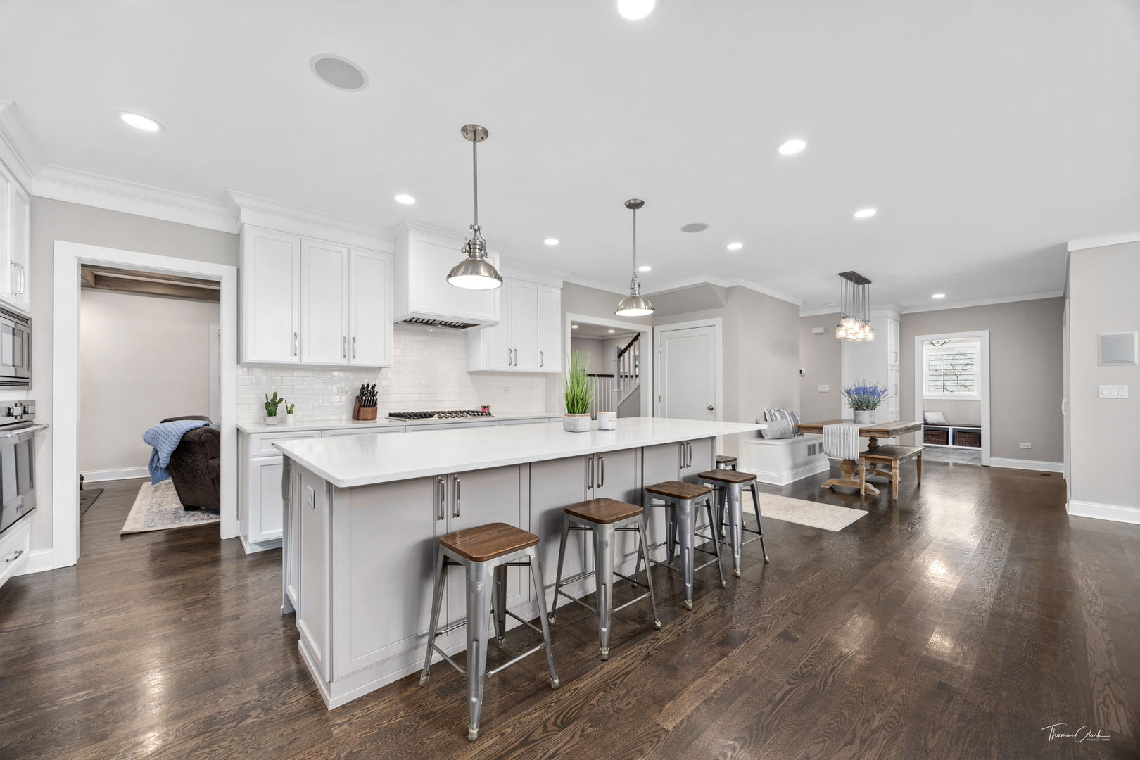 4833 Northcott Avenue, Downers Grove, IL 60515