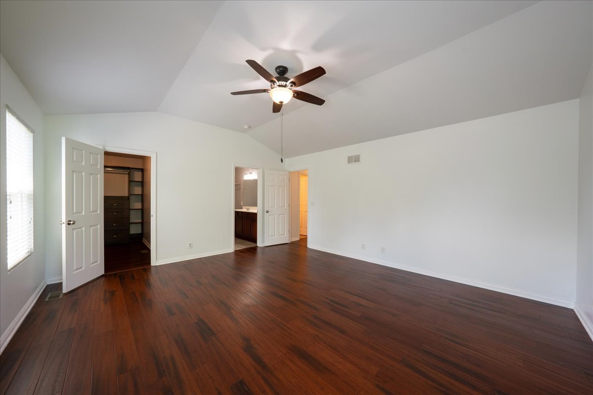 6N365 Whitmore Circle #A, St. Charles, IL 60174