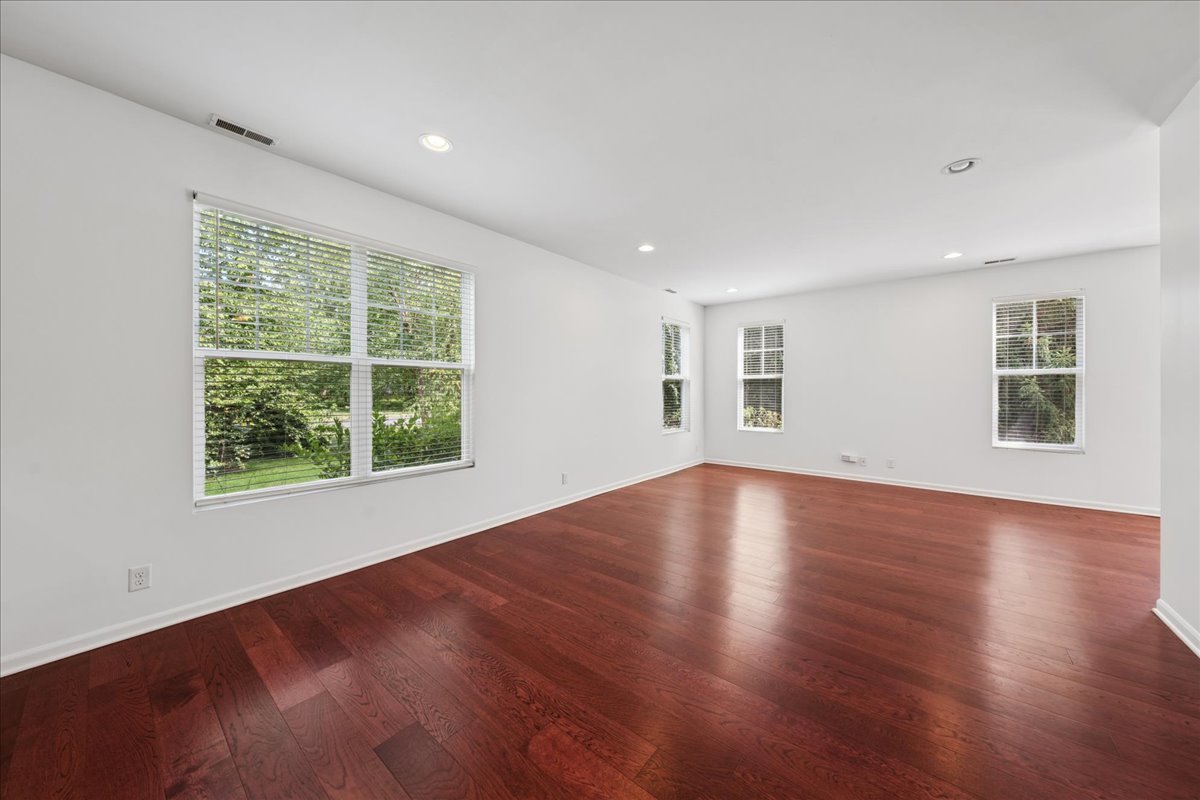 6N365 Whitmore Circle #A, St. Charles, IL 60174