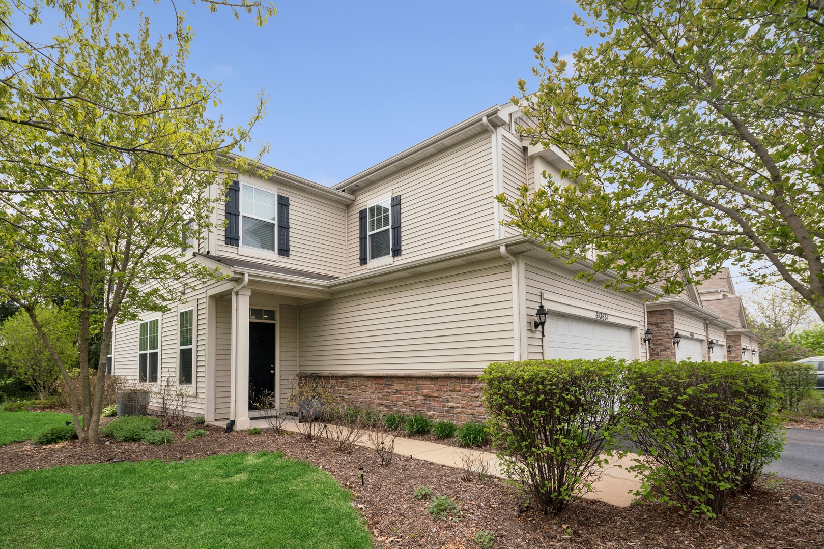 6N365 Whitmore Circle #A, St. Charles, IL 60174