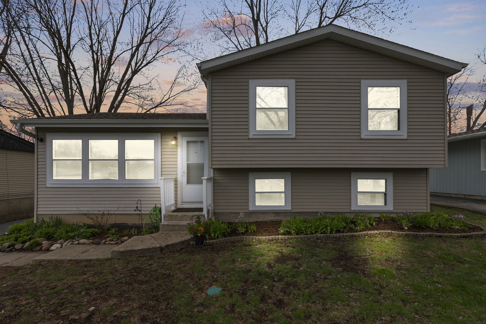1903 Highview Avenue, McHenry, IL 60050