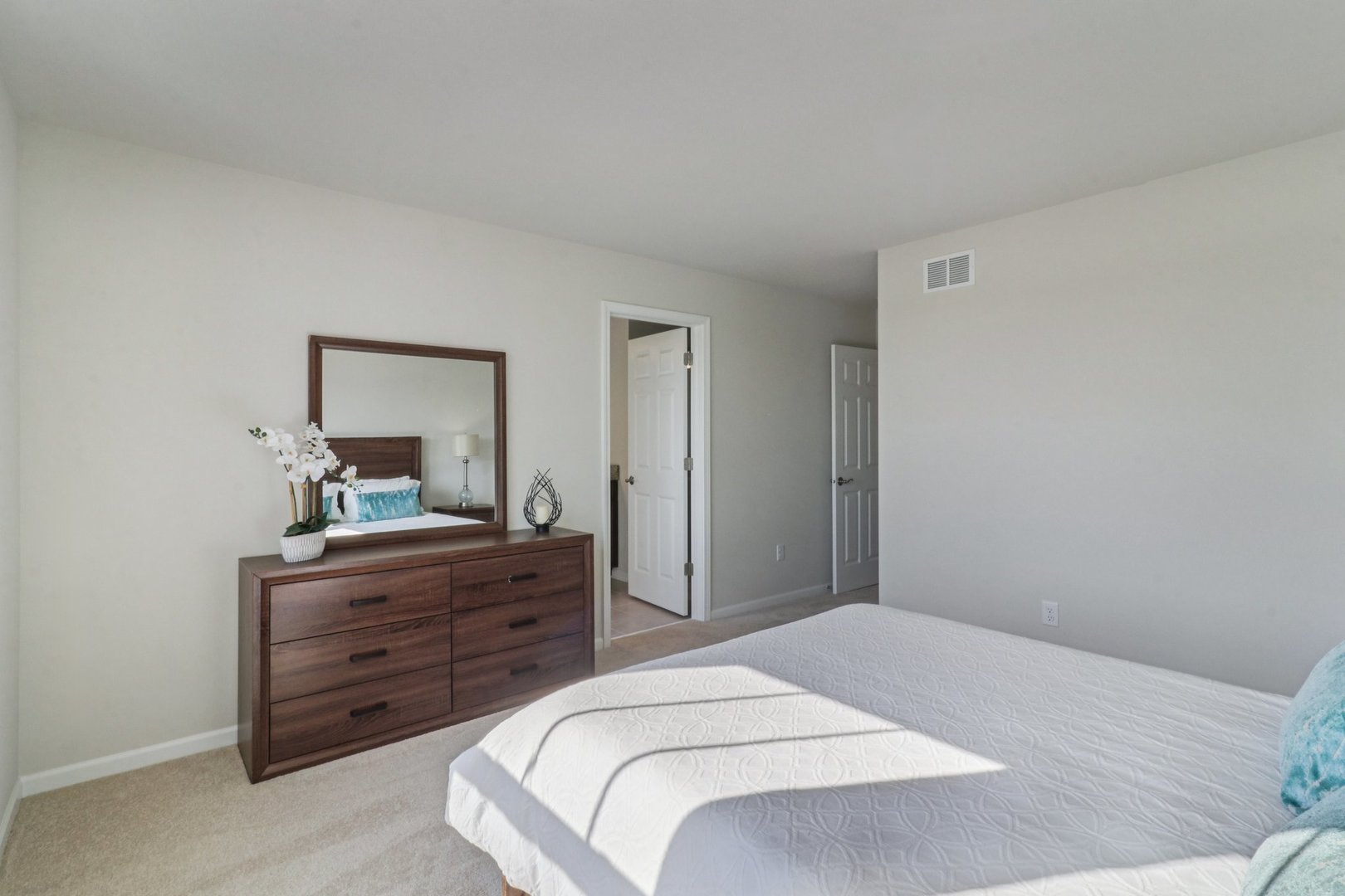 335 N. Aspen Drive, Cortland, IL 60112