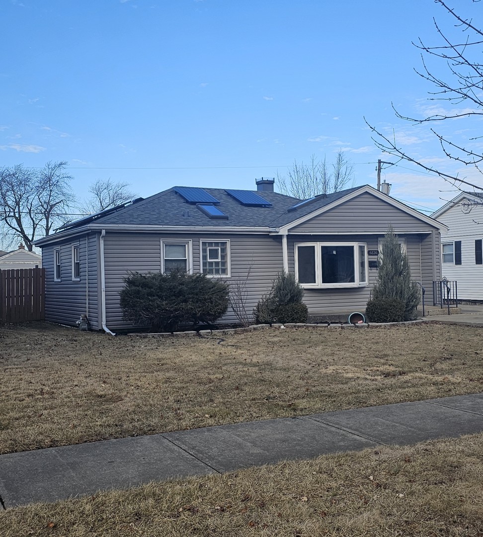 6126 W 82nd Place, Burbank, IL 60459