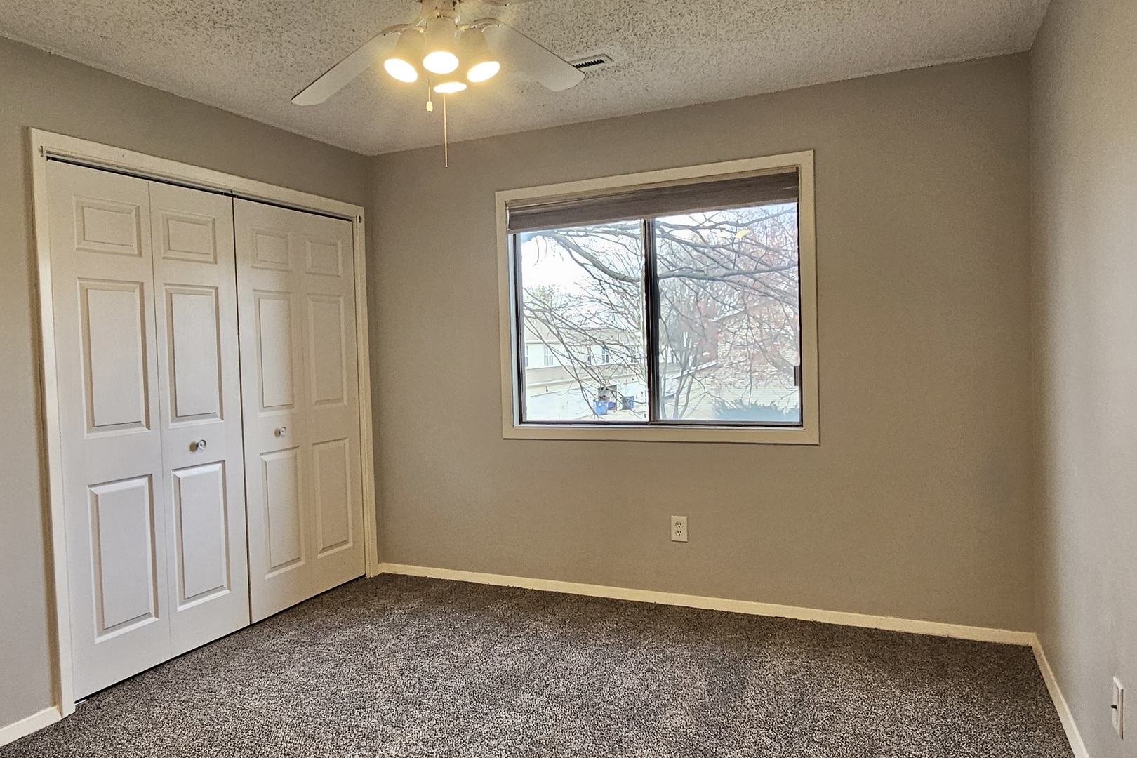 1911 Tracy Drive #2C, Bloomington, IL 61704