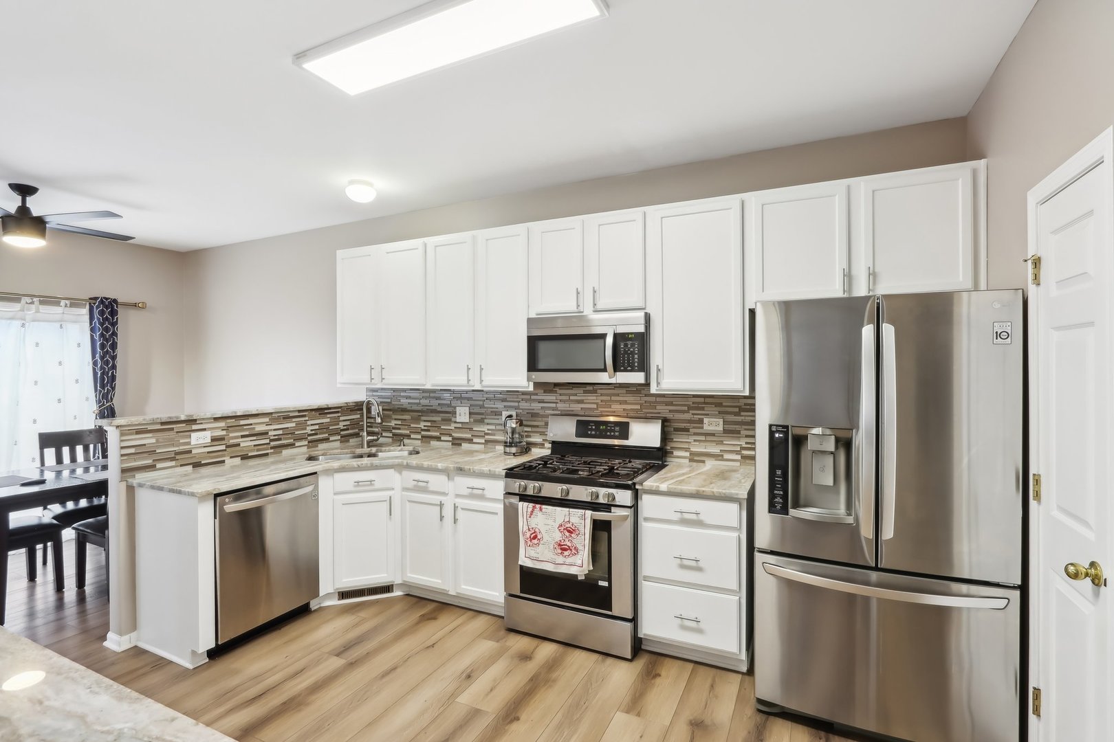 458 Jamestown Court #458, Aurora, IL 60502