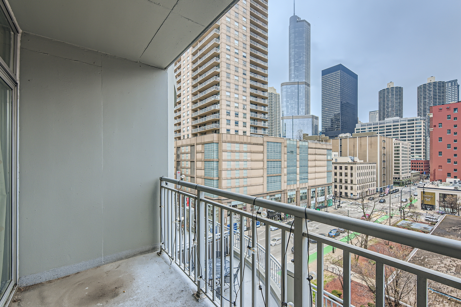 600 N Dearborn Street #710, Chicago, IL 60654