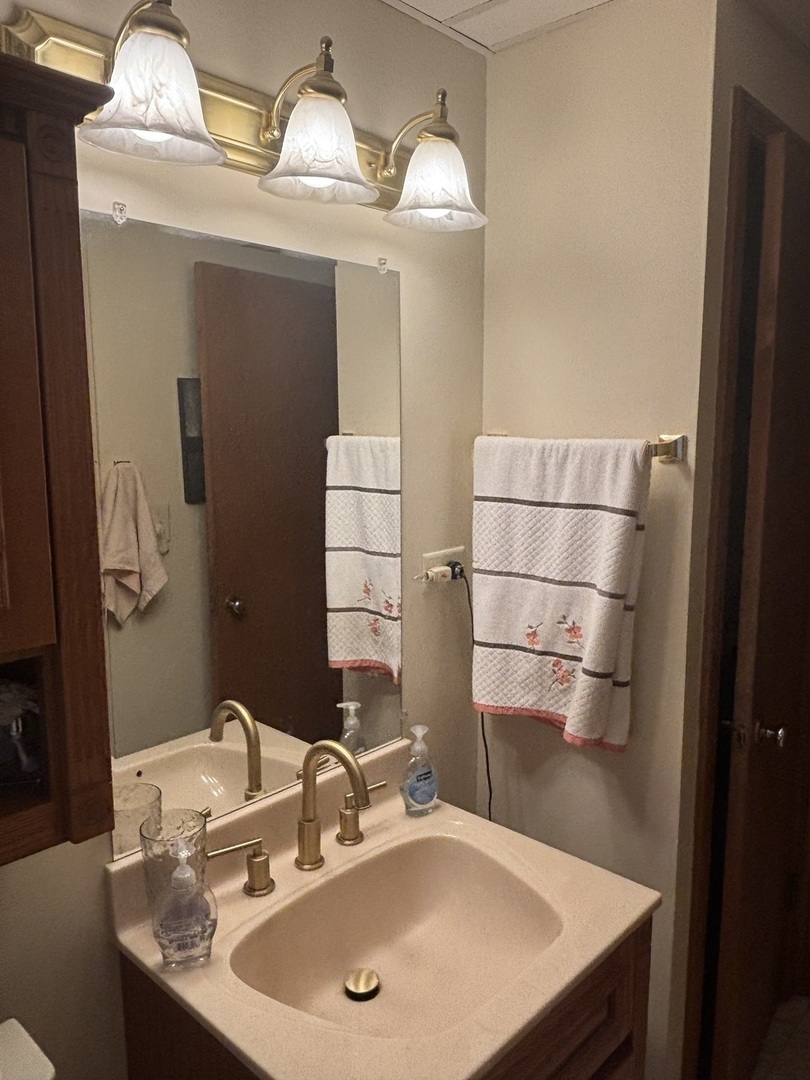 6213 S Austin Avenue, Chicago, IL 60638