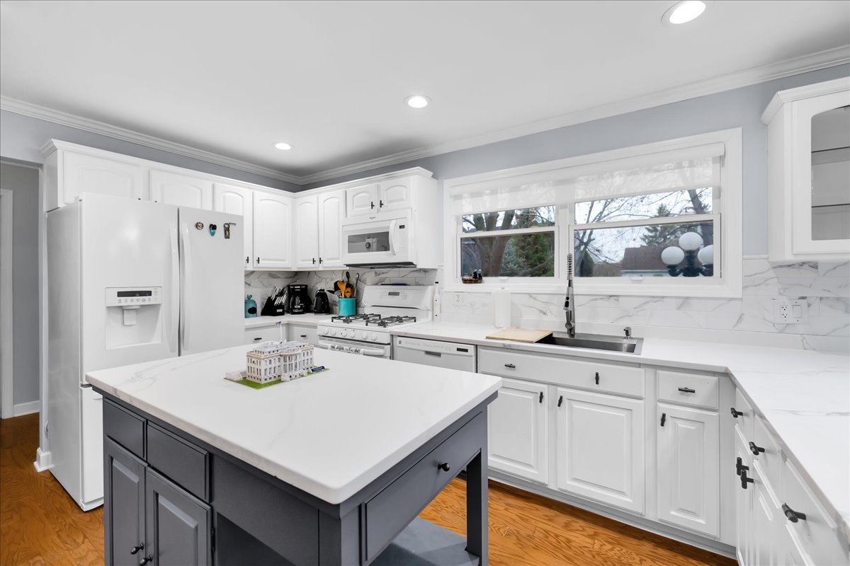 1520 Fordham Court, Naperville, IL 60565