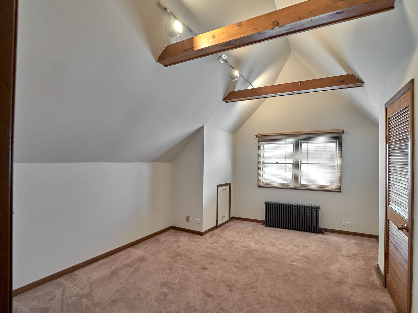 2017 N Newcastle Avenue, Chicago, IL 60707