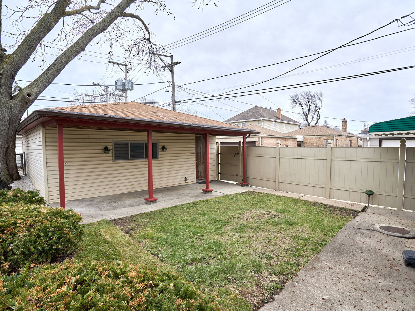 2017 N Newcastle Avenue, Chicago, IL 60707