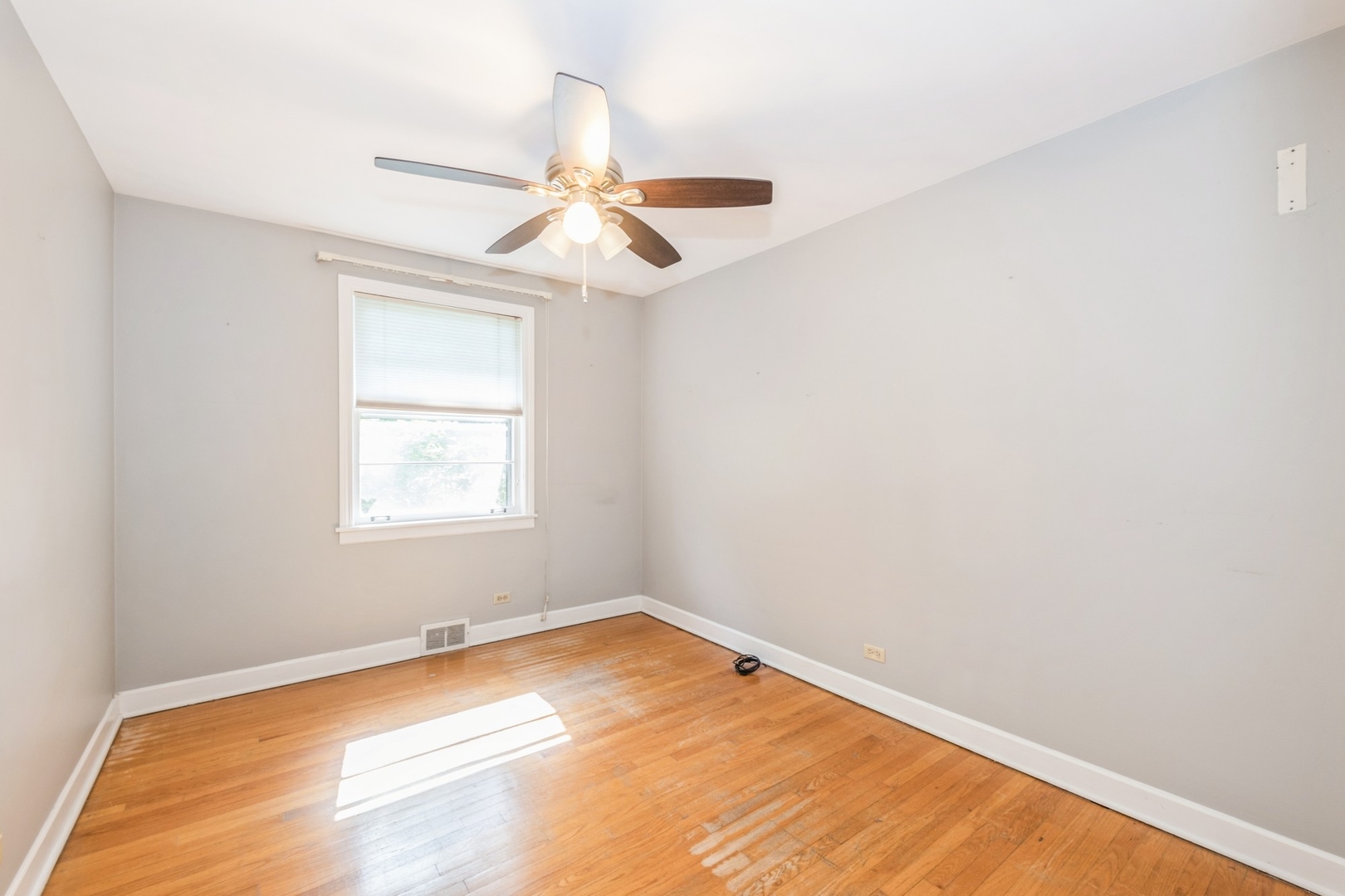 1919 Sunnyside Avenue, Westchester, IL 60154