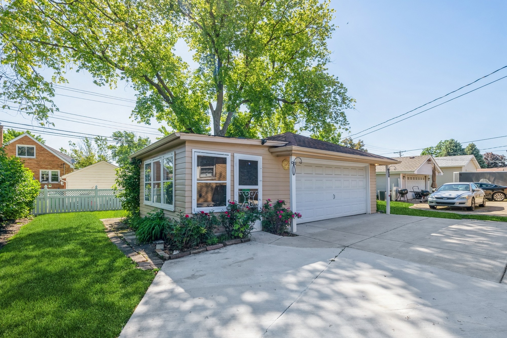 1919 Sunnyside Avenue, Westchester, IL 60154