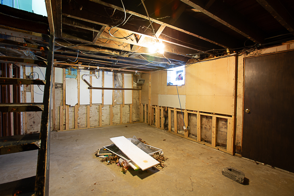 393 E Front Street, El Paso, IL 61738