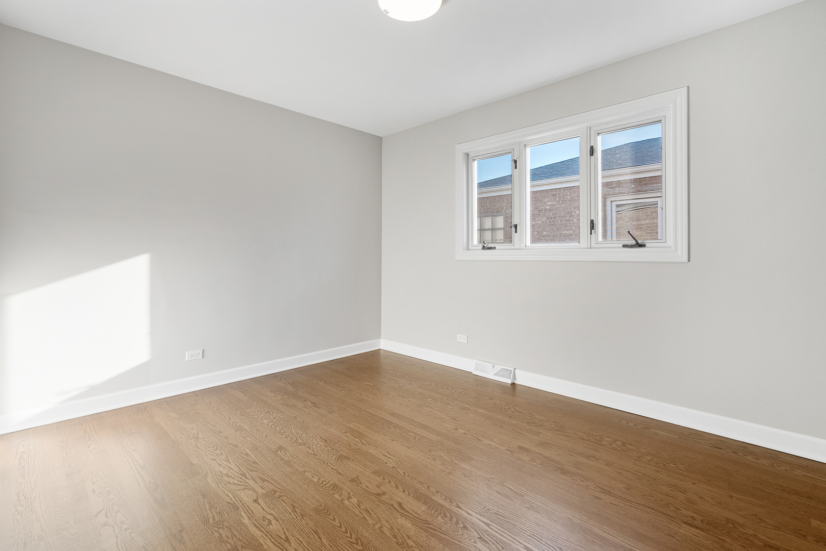 6034 W 60th Street, Chicago, IL 60638