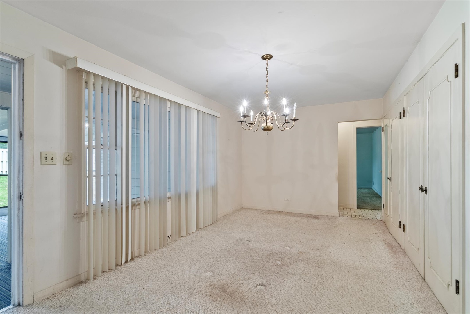 22W584 Ahlstrand Road, Glen Ellyn, IL 60137
