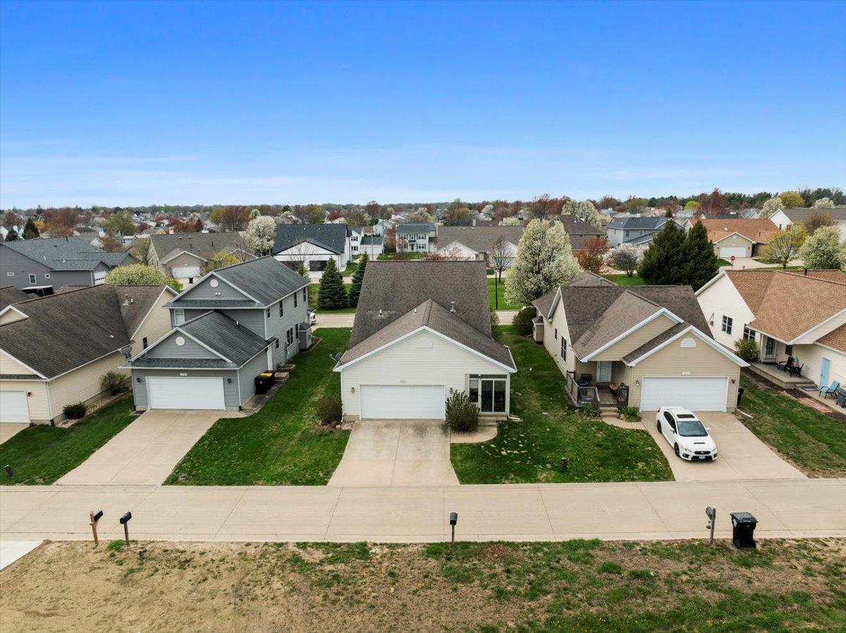 1600 Belclare Road, Normal, IL 61761