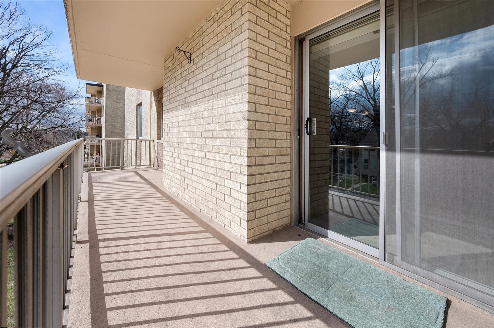 100 W Butterfield Road #302N, Elmhurst, IL 60126