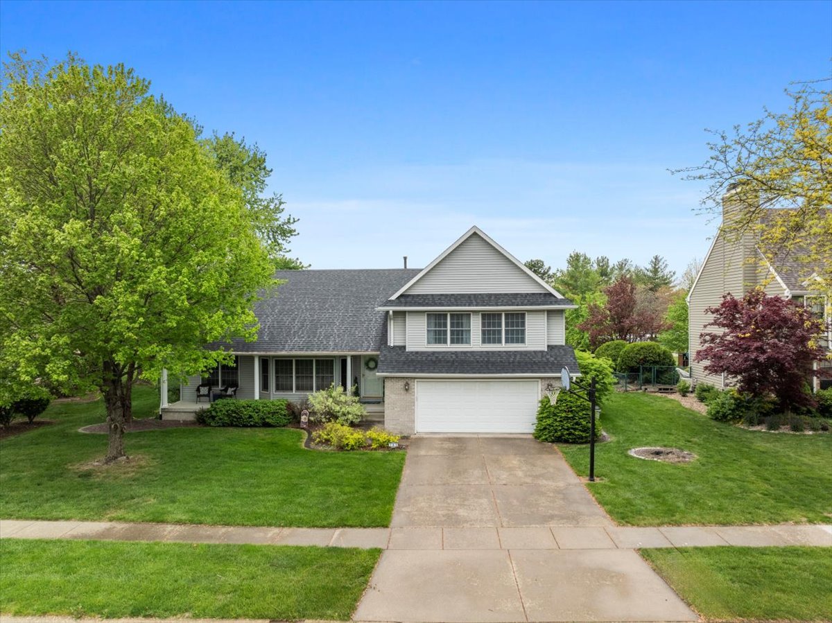 755 Christopher Drive, Forsyth, IL 62535