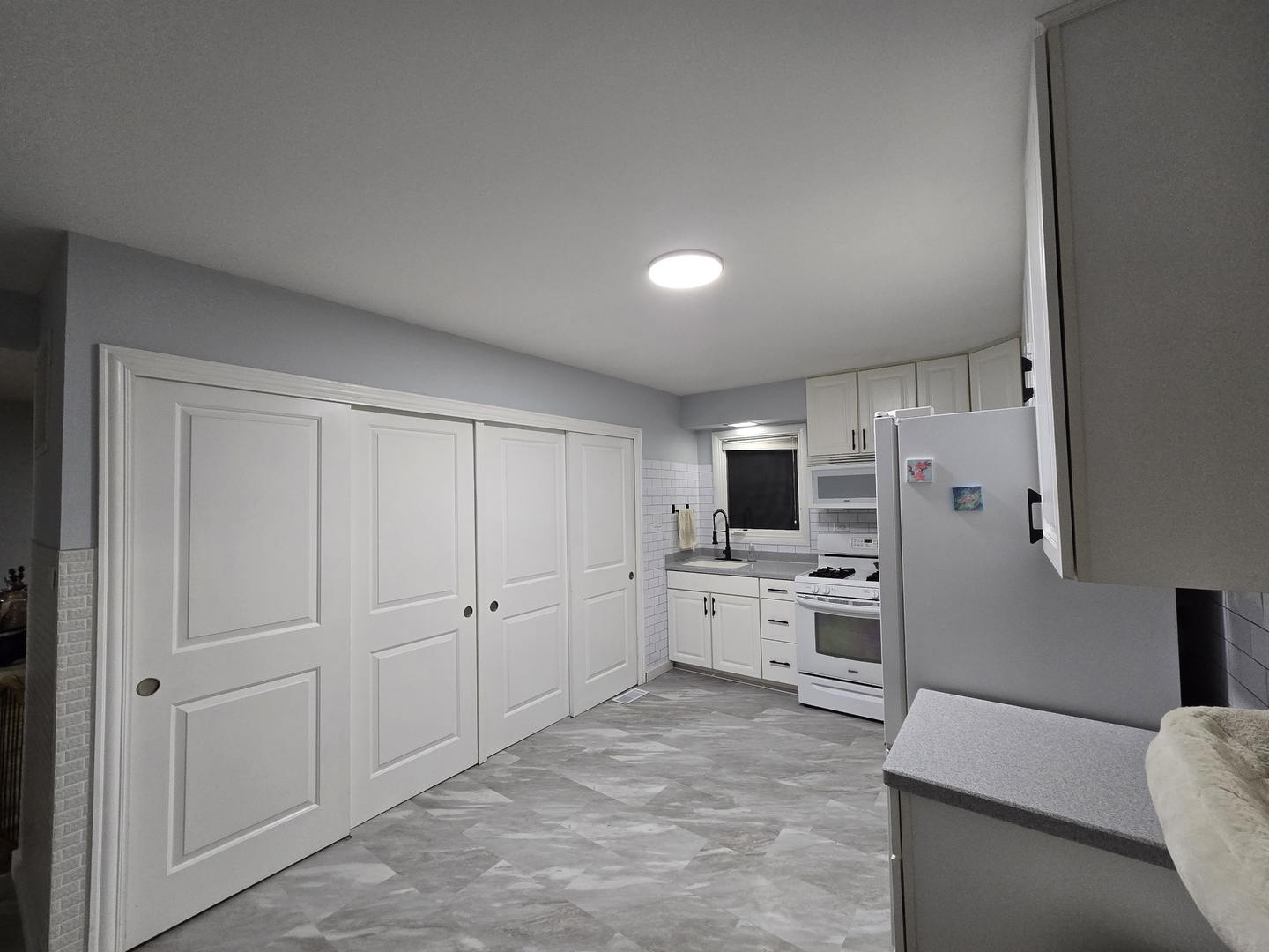 1530 Charles Drive, Glendale Heights, IL 60139