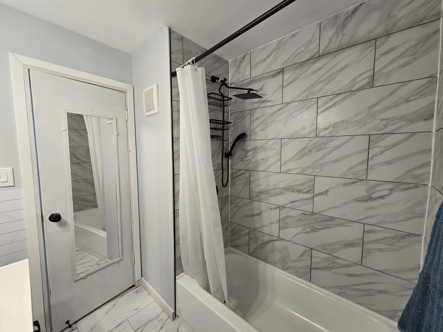 1530 Charles Drive, Glendale Heights, IL 60139