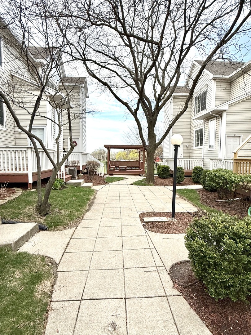 313 Whispering Court, Bolingbrook, IL 60440