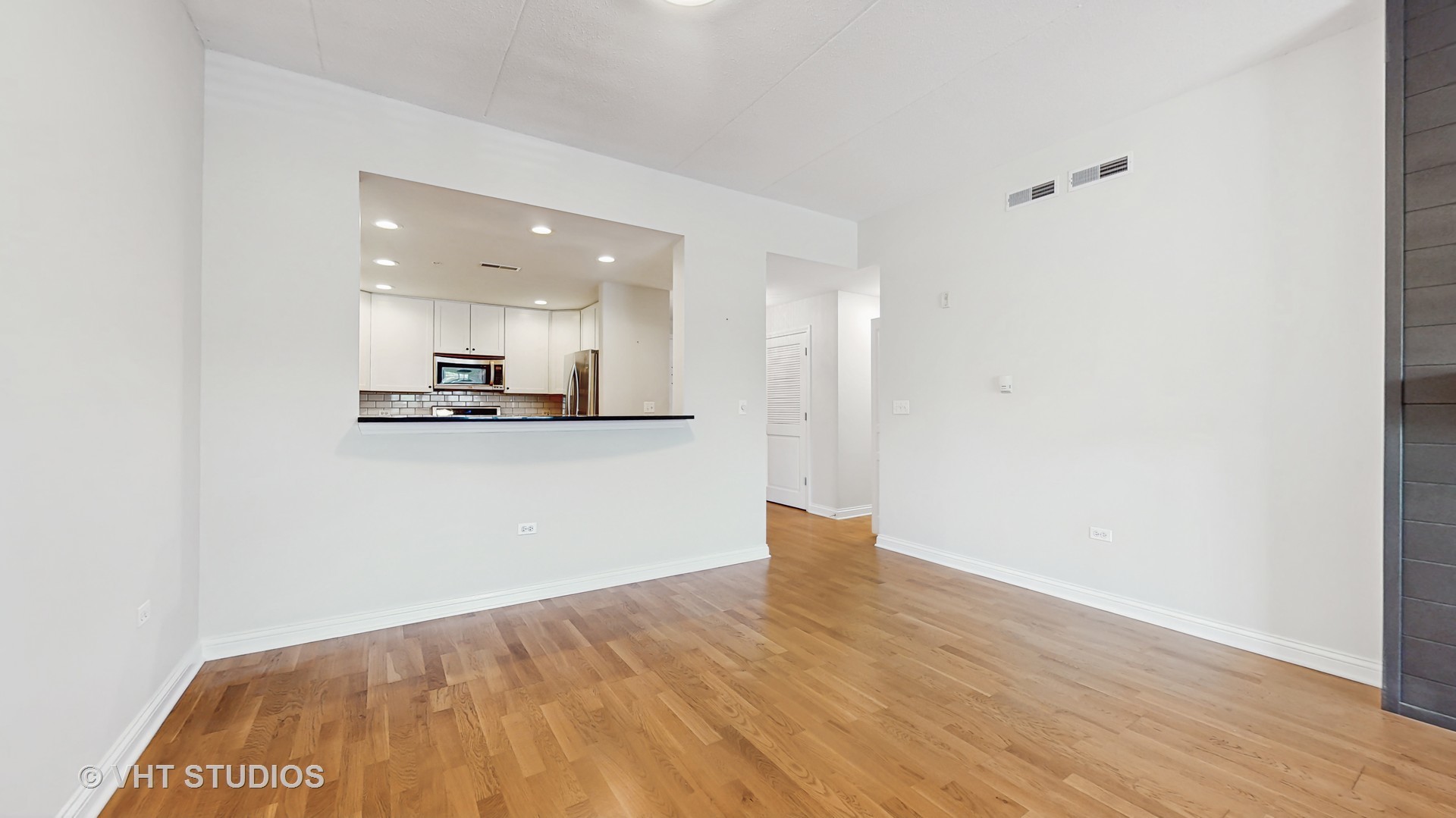 300 E Church Street #110, Libertyville, IL 60048