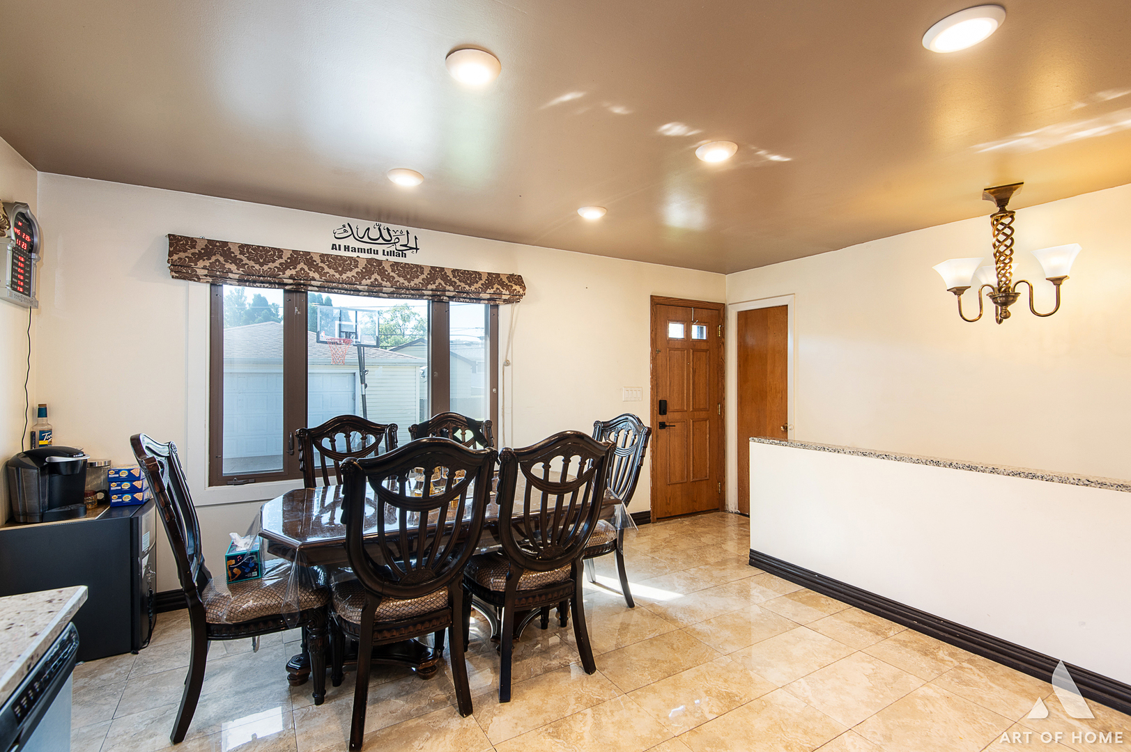 1895 Welwyn Avenue, Des Plaines, IL 60018
