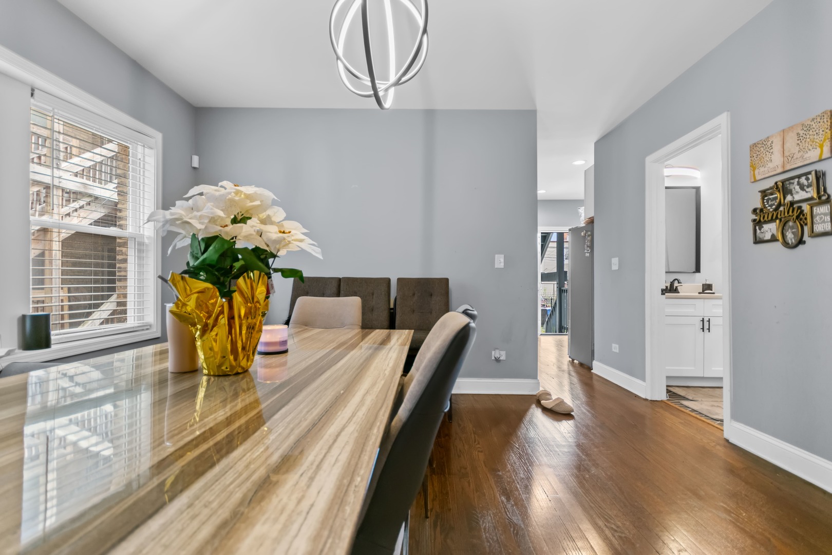 5505 W Potomac Avenue, Chicago, IL 60651