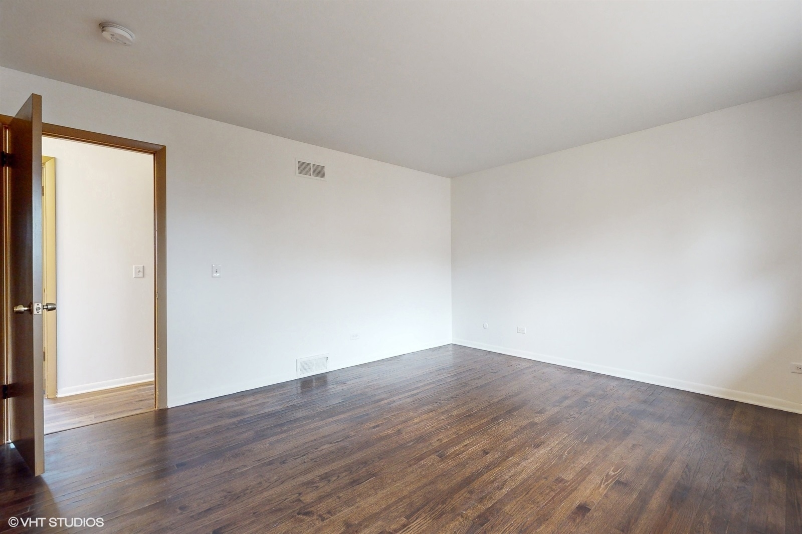 1222 W Glenn Lane, Mount Prospect, IL 60056