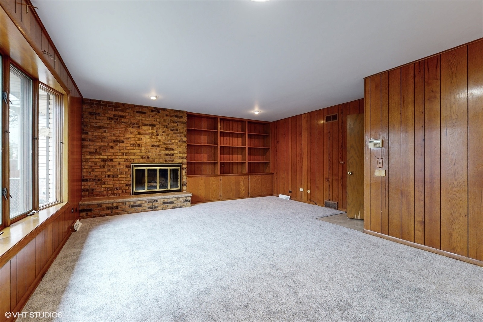 1222 W Glenn Lane, Mount Prospect, IL 60056