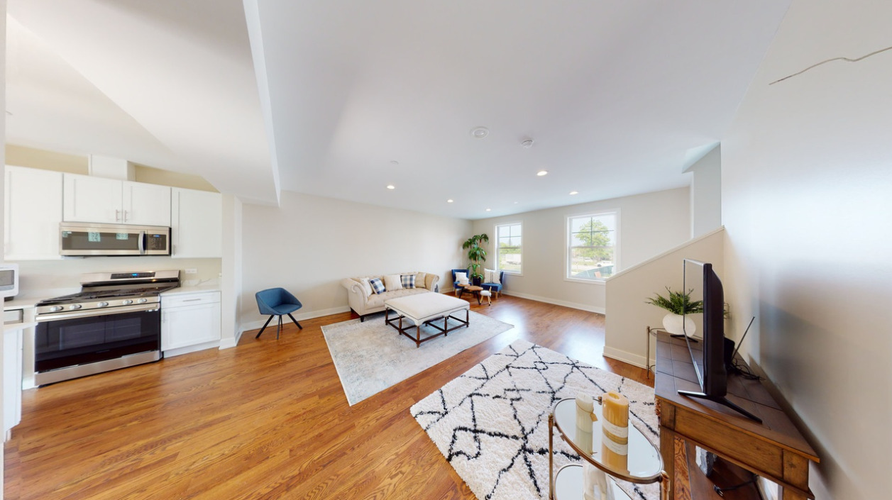 504 Highland Parkway, Itasca, IL 60143