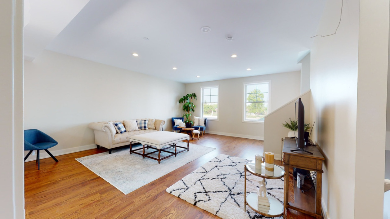 504 Highland Parkway, Itasca, IL 60143