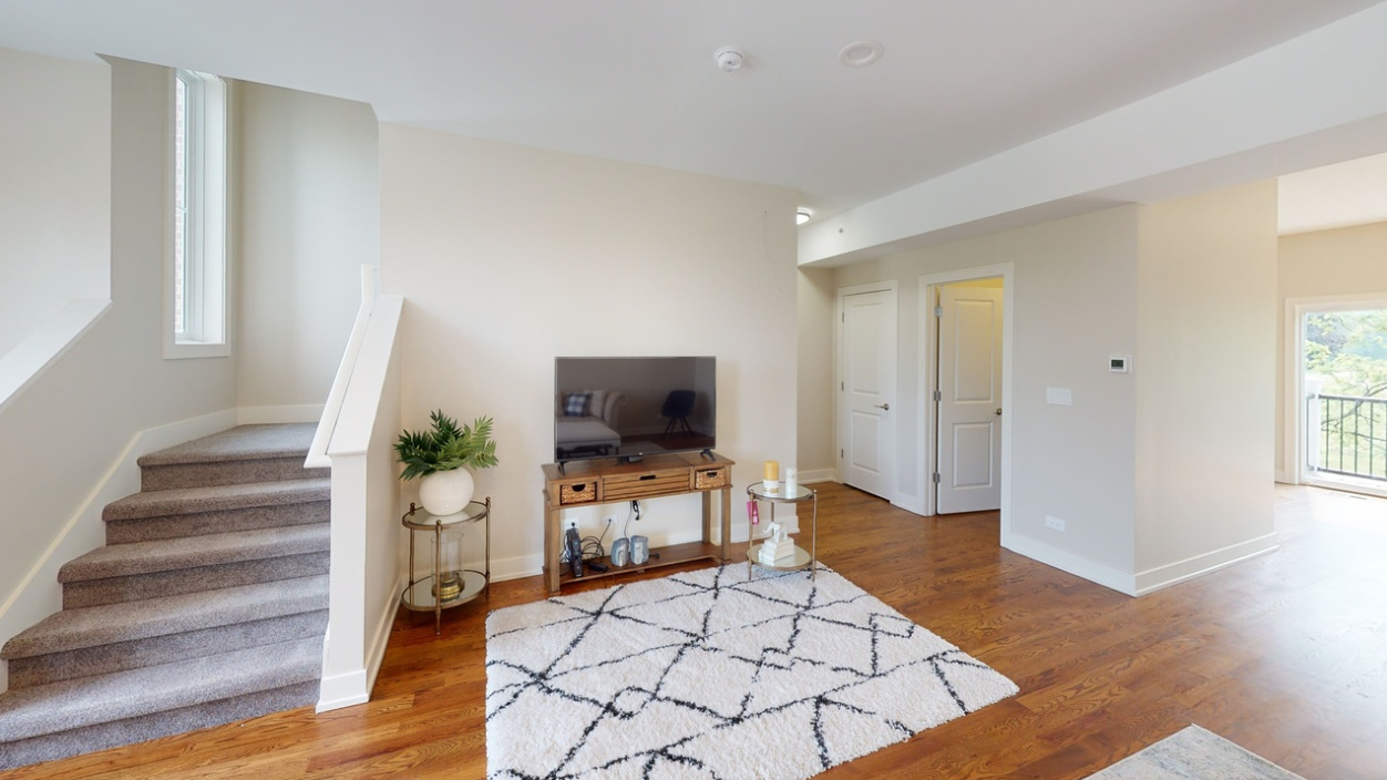 504 Highland Parkway, Itasca, IL 60143