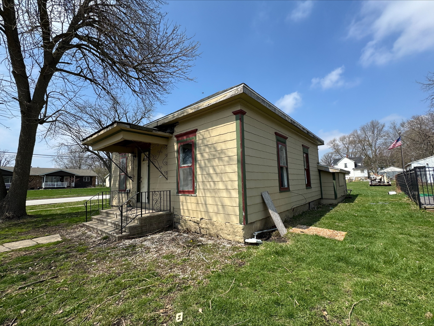 3 E Linn Street, Piper City, IL 60959