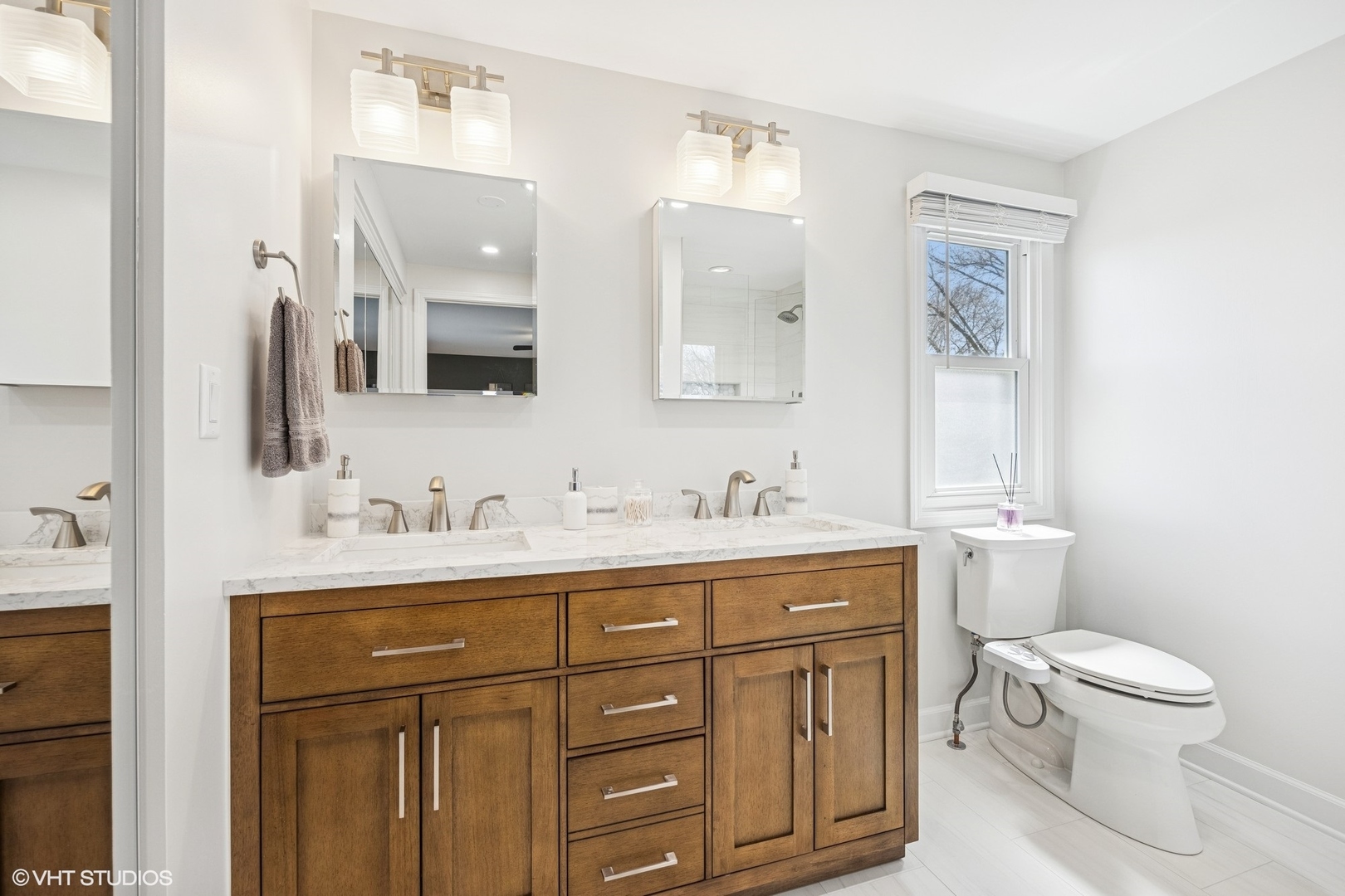 2615 N Forrest Lane, Arlington Heights, IL 60004