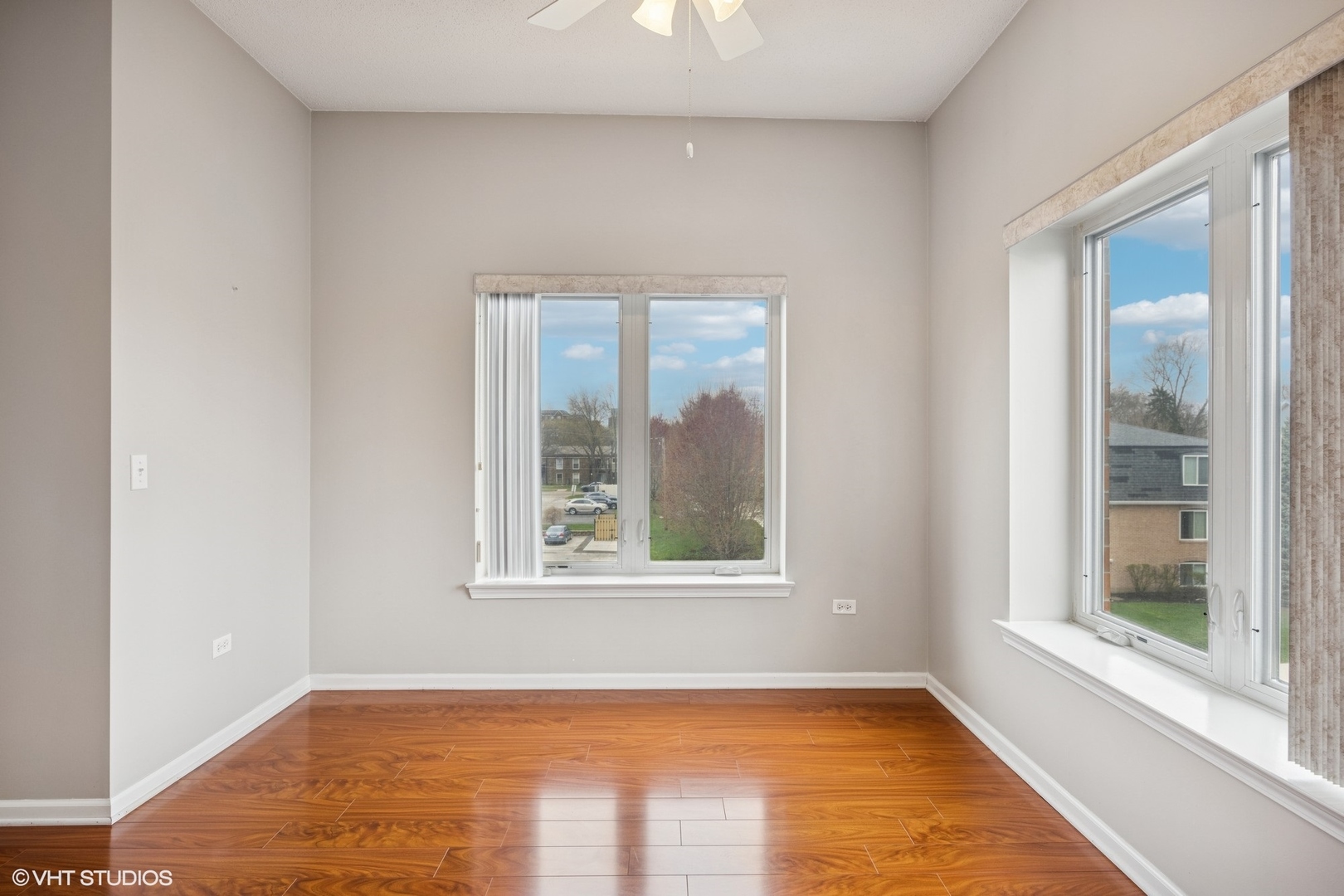 235 N Smith Street #310, Palatine, IL 60067