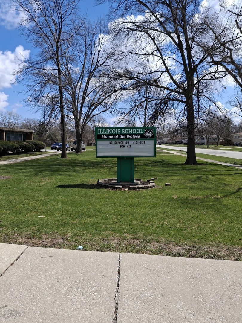 209 Illinois Street, Park Forest, IL 60466