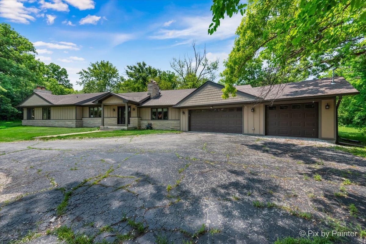 13200 S 80th Court, Palos Park, IL 60464