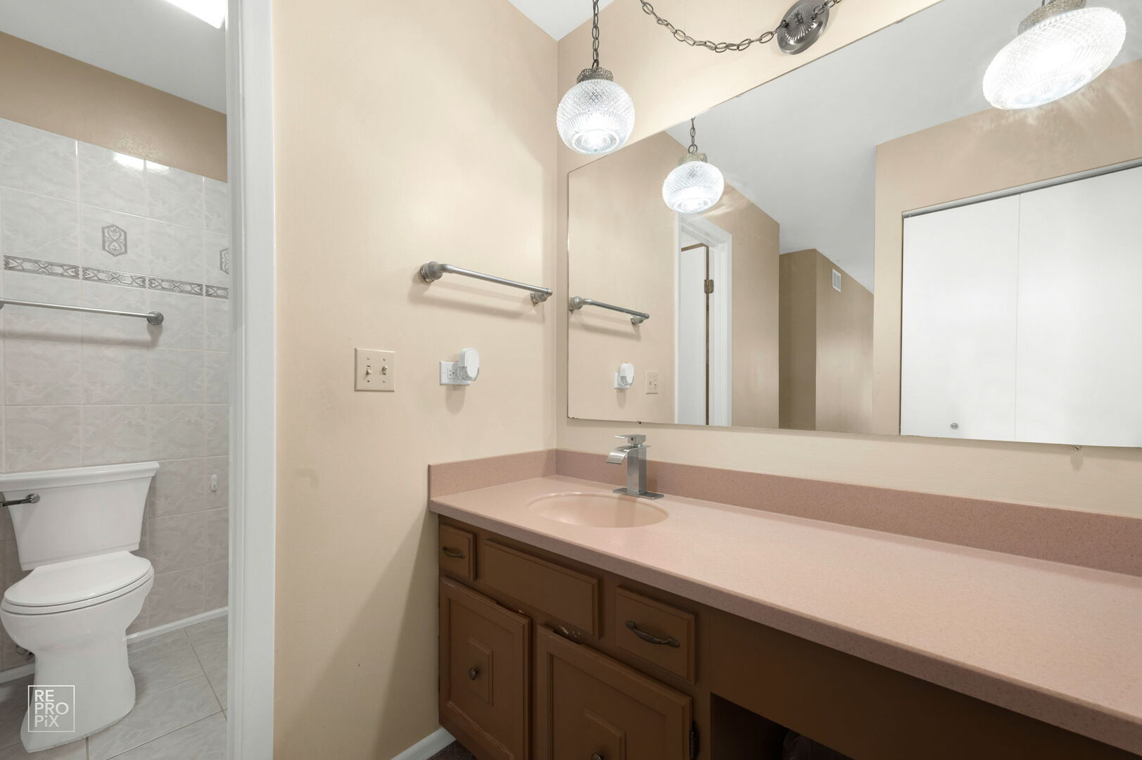 3141 CENTENNIAL Court, Highland Park, IL 60035