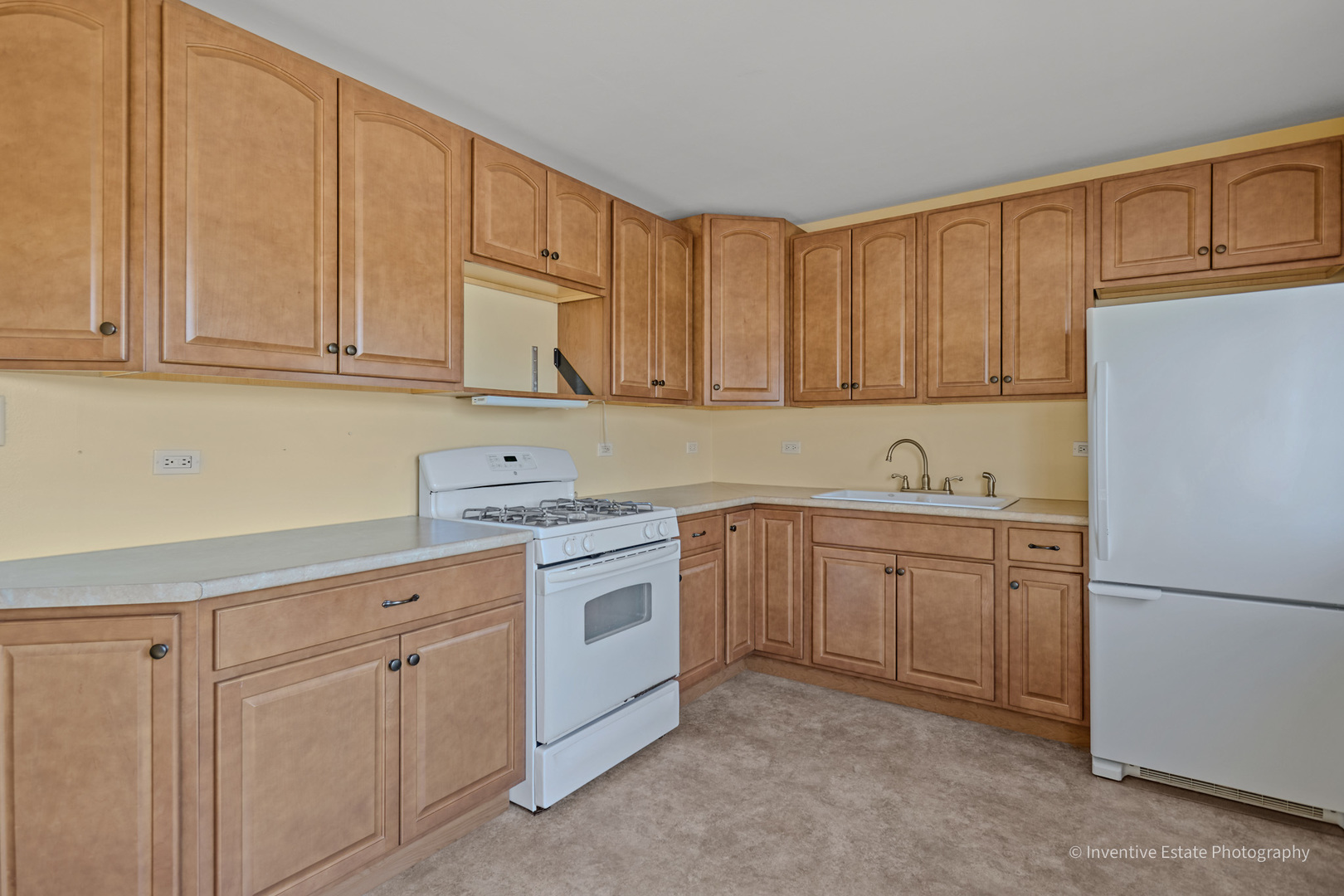 308 Eaton Avenue, Romeoville, IL 60446