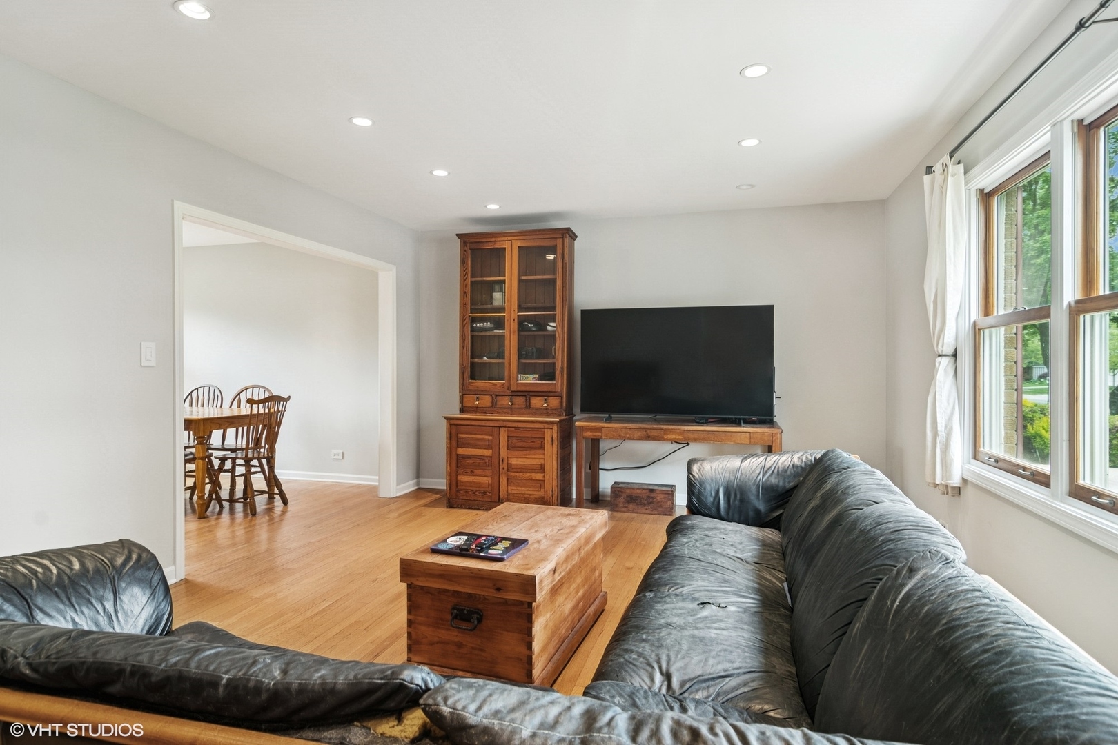 26 S Donald Avenue, Arlington Heights, IL 60004