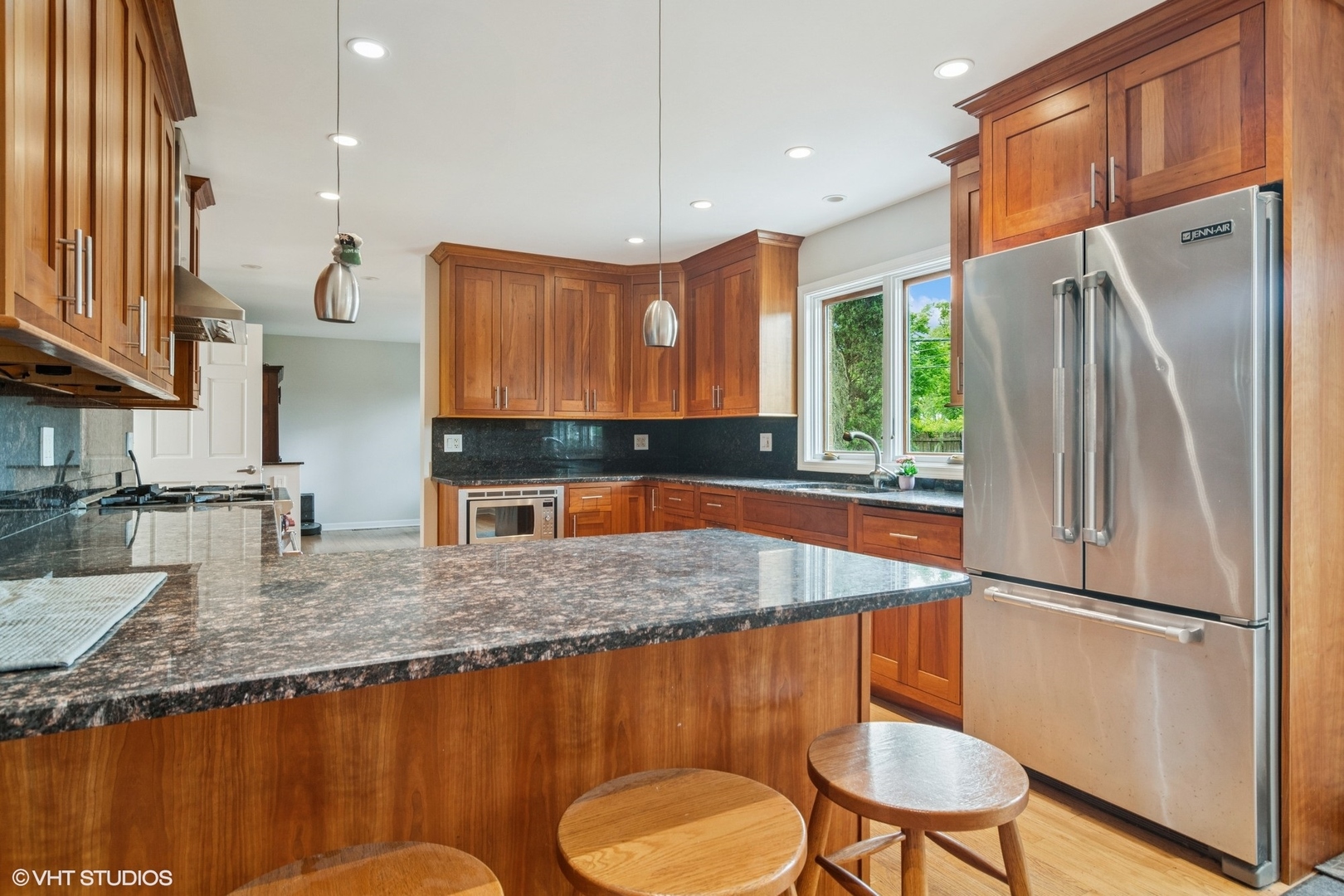 26 S Donald Avenue, Arlington Heights, IL 60004
