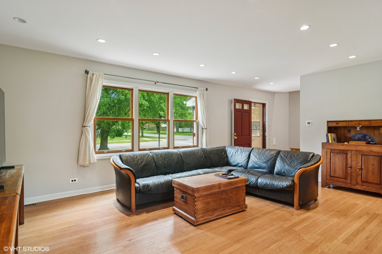 26 S Donald Avenue, Arlington Heights, IL 60004
