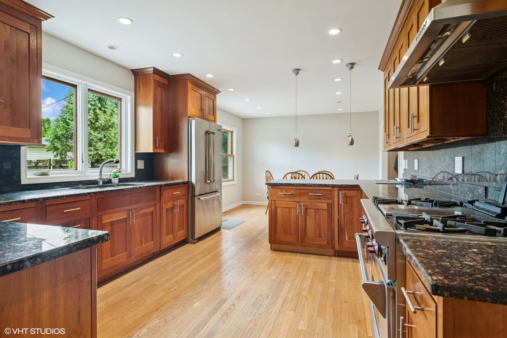 26 S Donald Avenue, Arlington Heights, IL 60004