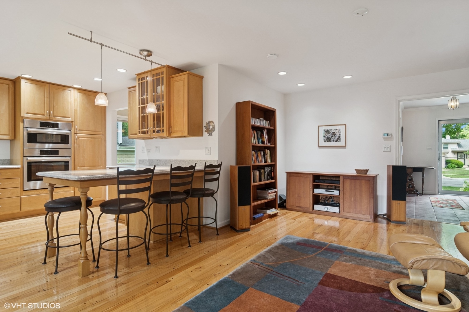 107 N Donald Avenue, Arlington Heights, IL 60004