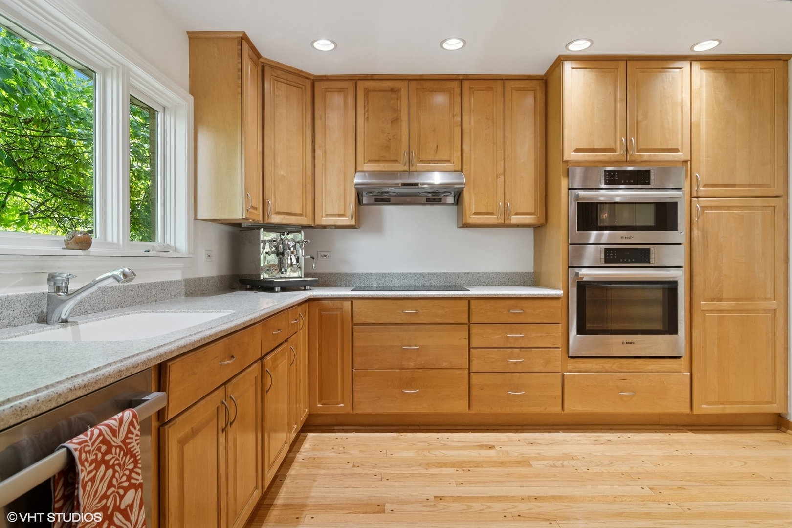 107 N Donald Avenue, Arlington Heights, IL 60004
