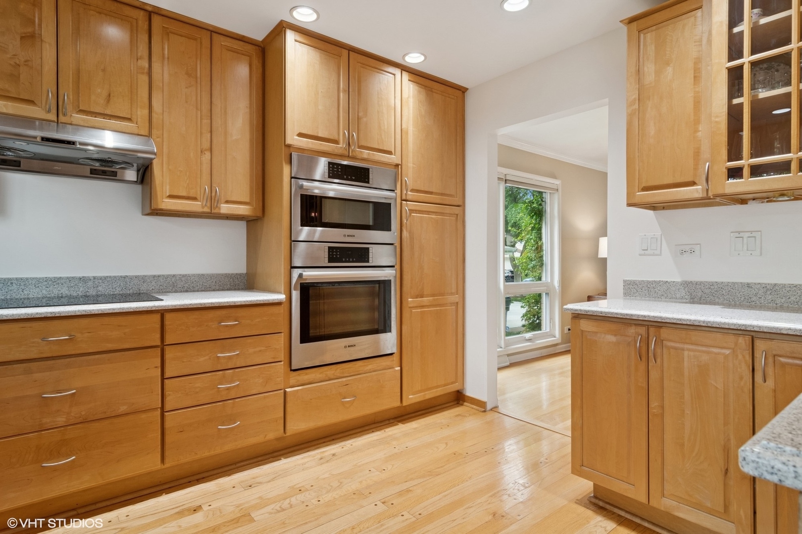 107 N Donald Avenue, Arlington Heights, IL 60004